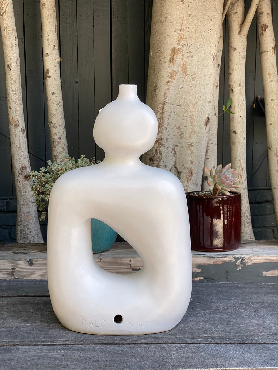 Leclaireur Los Angeles - Dalo | Medium White Ceramic Sculpture - Dalo