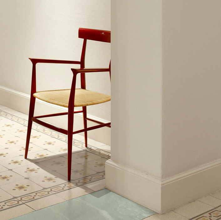 Leclaireur Los Angeles - Eligo | "Tigullina" Red Gloss Armchair - Eligo