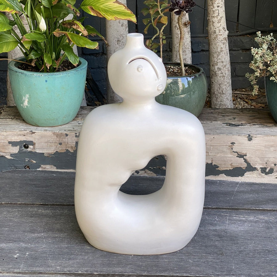 Leclaireur Los Angeles - Dalo | Medium White Ceramic Sculpture - Dalo