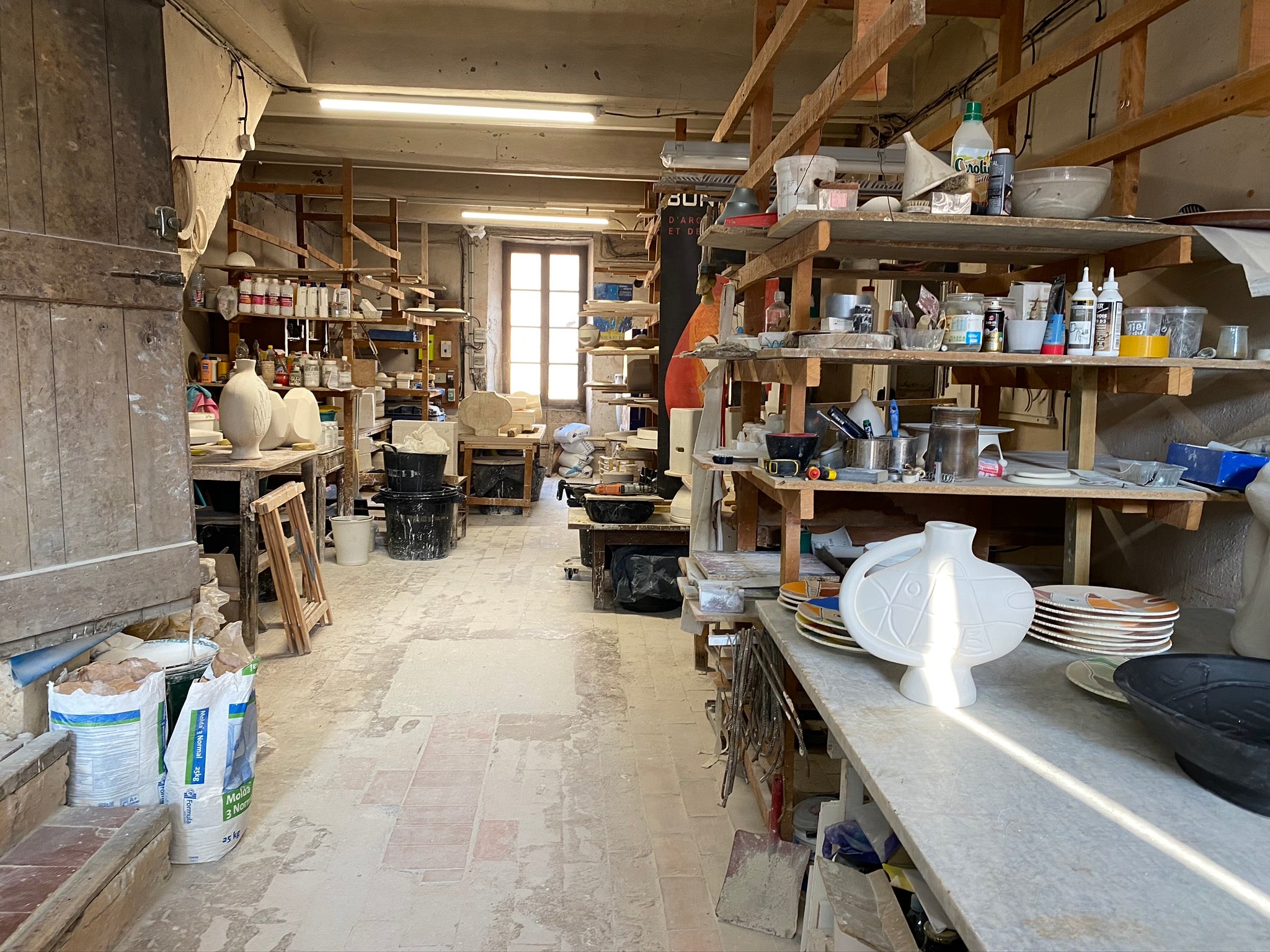 Leclaireur Los Angeles - Agnes Sandahl | Medium-sized Sculpture in White - Agnes Sandahl