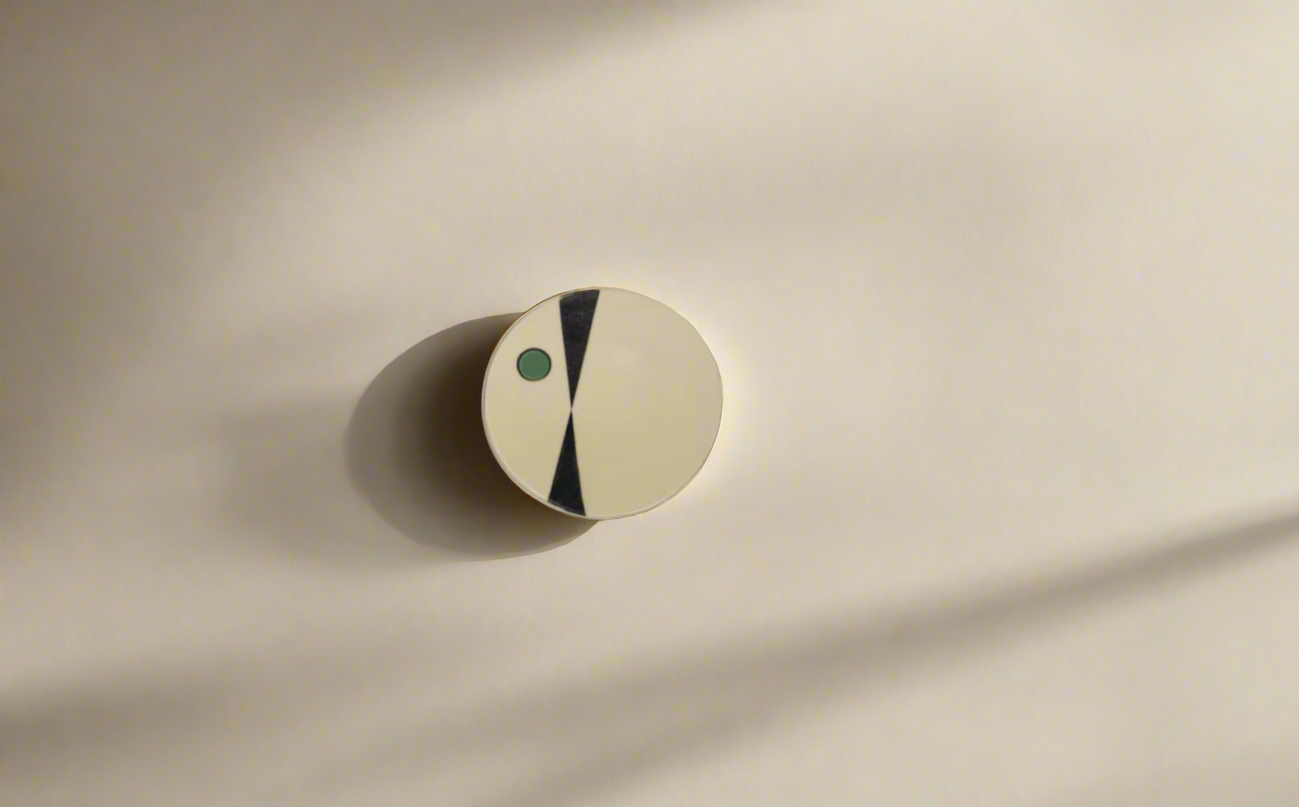 Leclaireur Los Angeles - Agnes Sandahl | Mikado Bread Plate in Black/Green Eye - Agnes Sandahl